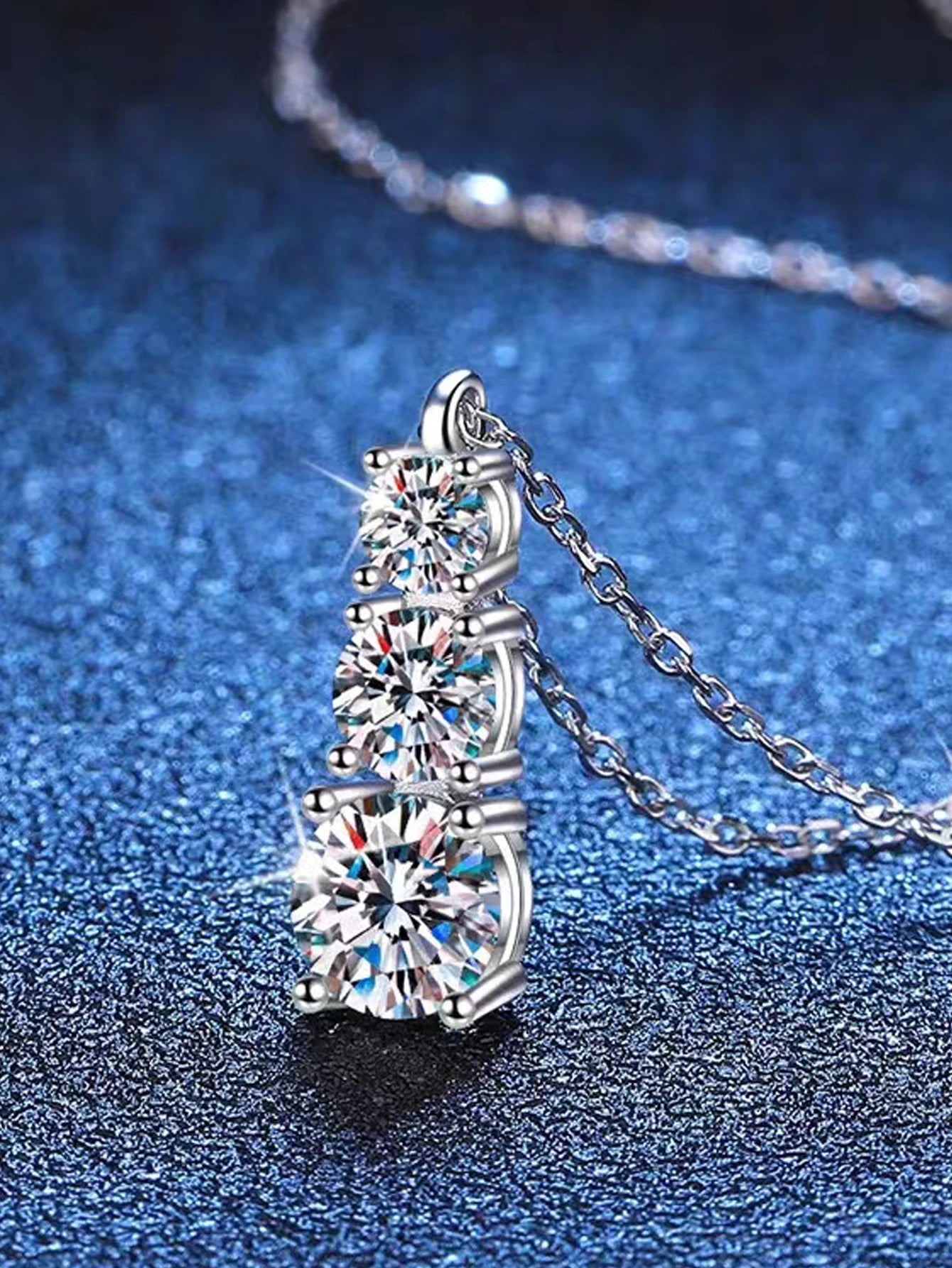 925 Silver Moissanite 1.8 Carats Rising Collarbone Necklace Feminine High-End Best Gift for Girlfriend or Best Friend